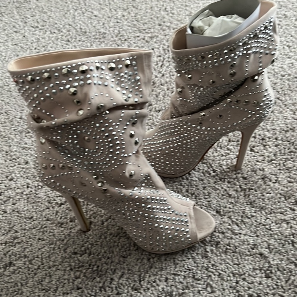 Lauren Lorraine new never worn beige bling open toe booties size 7